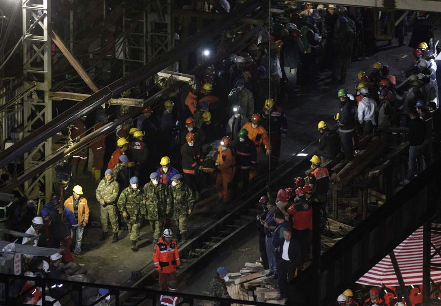 Turkish coal mine death toll rises to 301