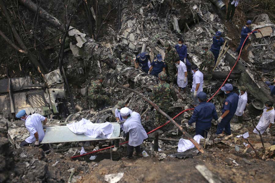 Lao defense chief, 4 others killed in plane crash