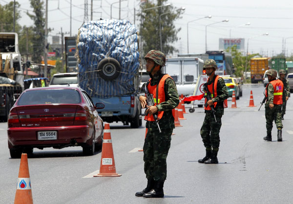 Thai army chief calls meeting of political players