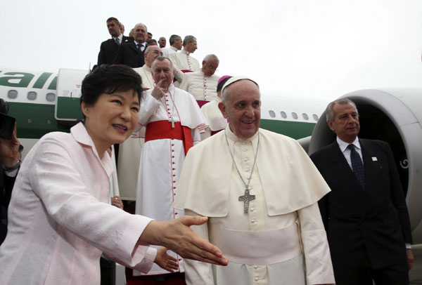 Pope Francis arrives in S.Korea for five-day tour
