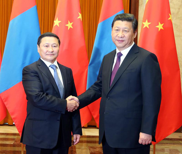 President Xi meets Mongolian PM