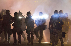 Gov declares emergency, imposes curfew in Ferguson