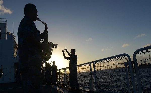 China's hospital ship <EM>Peace Ark</EM> arrives in Fiji