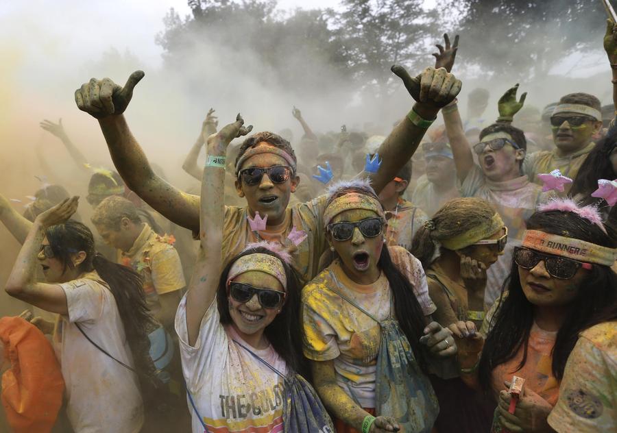 Run or dye - Color Run in Bogota