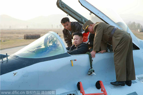 Top DPRK leader oversees airforce's drill