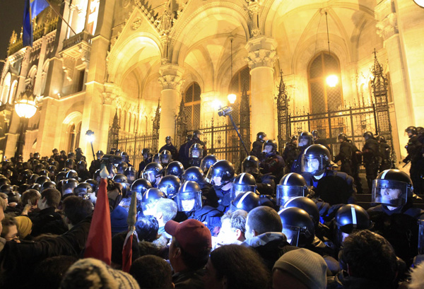 Hungarians protest against gov't measures