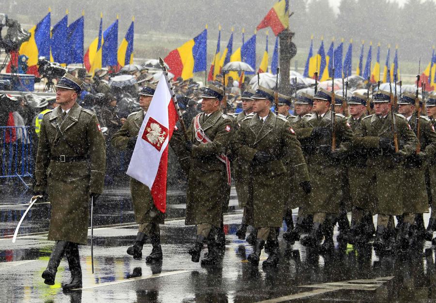 Romania celebrates National Day with military parade