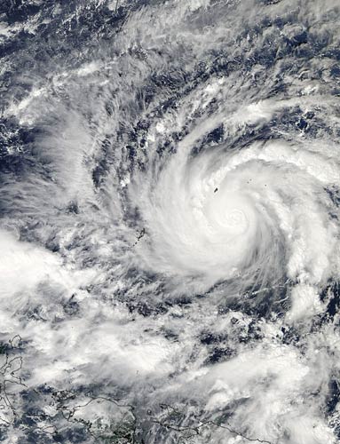 Schools, offices shut as typhoon bears down on Philippines