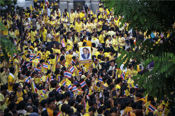 Thai king cancels 87th birthday ceremony