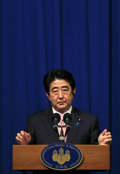 Japan PM demands release of Japanese hostages held by IS