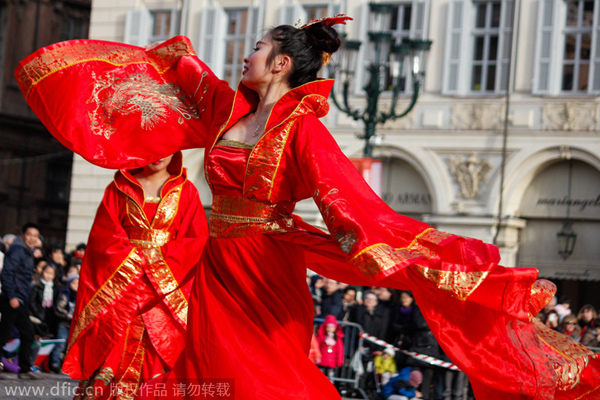 Traditional performing arts staged in Turin to welcome the Spring Festival