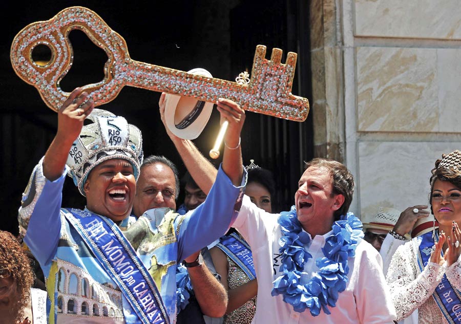 Samba sparkles in Brazil's Carnival season