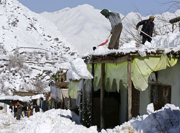 Death toll of snowfall, avalanches rise to 216 in Afghanistan