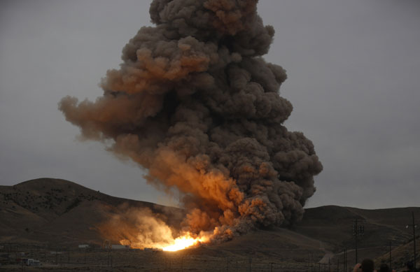 Enhanced space shuttle solid rocket motor passes test firing