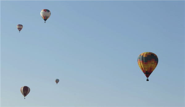 Tunisian Balloon Festival kicks off