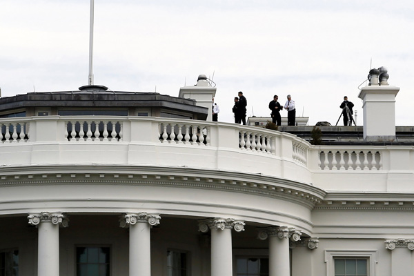 Envelope to White House 'presumptively positive' for cyanide