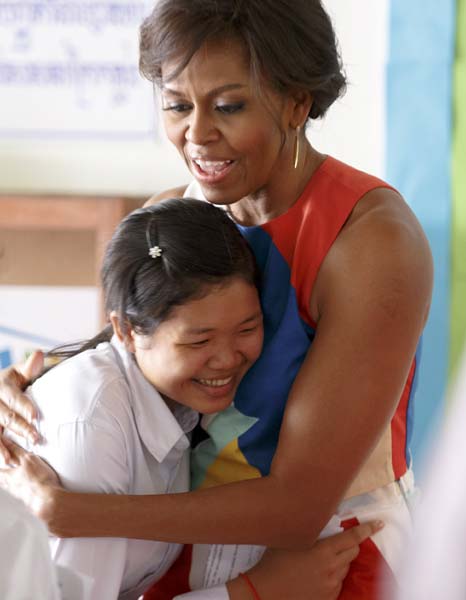 US first lady meets Cambodian female students