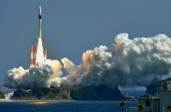 Japan launches optical spy satellite