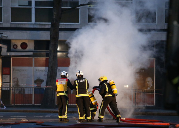 Fire in central London leaves 2,000 people evacuated