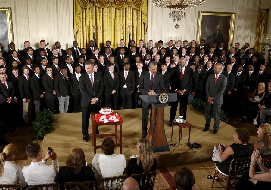 Obama welcomes NCAA football champion at White House