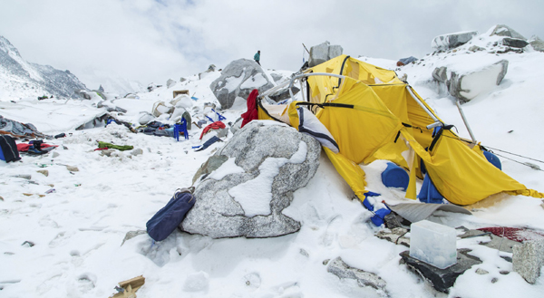 All climbers at camps high up Qomolangma airlifted to safety