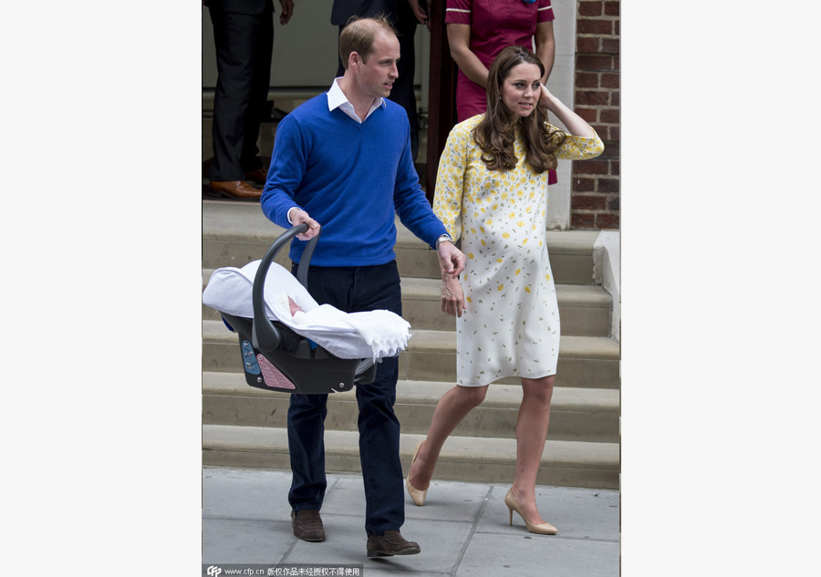 First Look: Baby princess with Kate and William