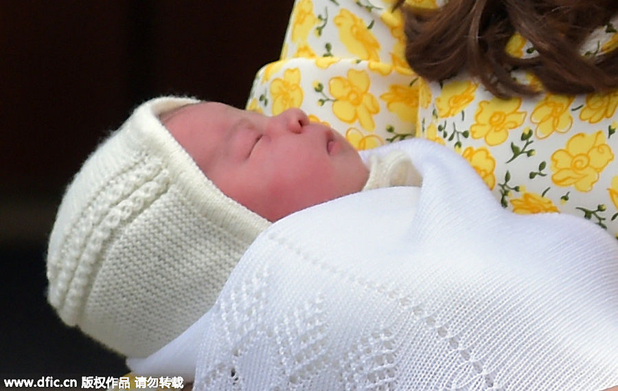 First Look: Baby princess with Kate and William