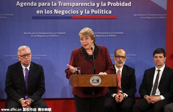 Chilean President Bachelet unveils new cabinet