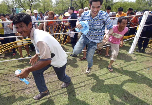 Annual ploughing ceremony heralds rice-planting season in Thailand