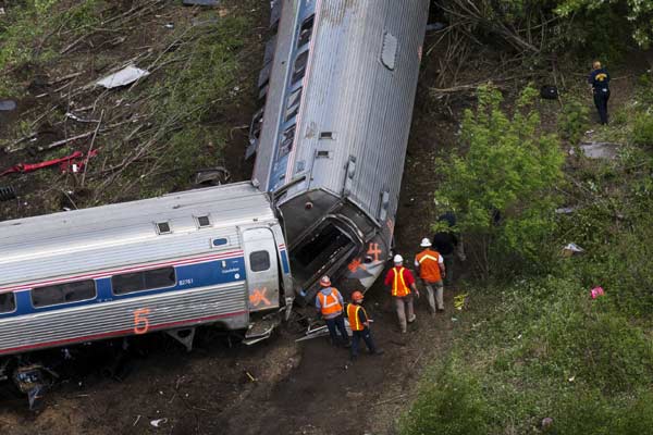 Amtrak train in Philadelphia wreck 'was speeding'