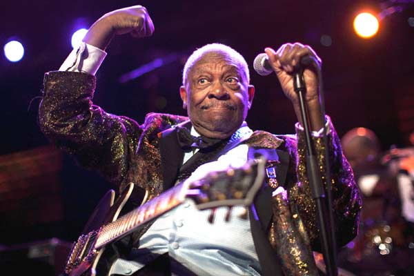 Blues legend B.B. King dies at age 89