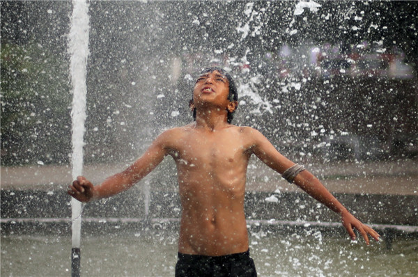 Heat wave hits Gaza City