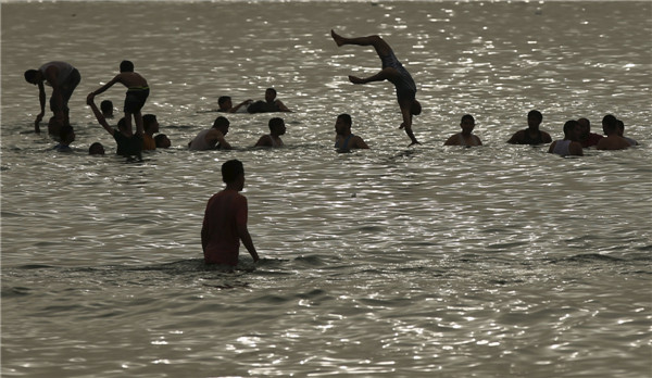 Heat wave hits Gaza City