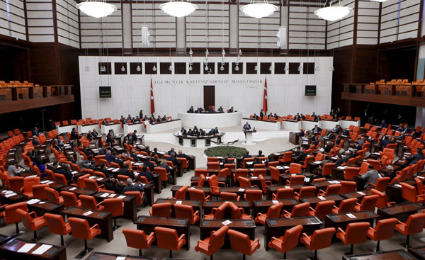Turkey's ruling AKP to seek coalition with other parties