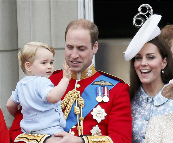 Prince George makes first appearance on palace balcony