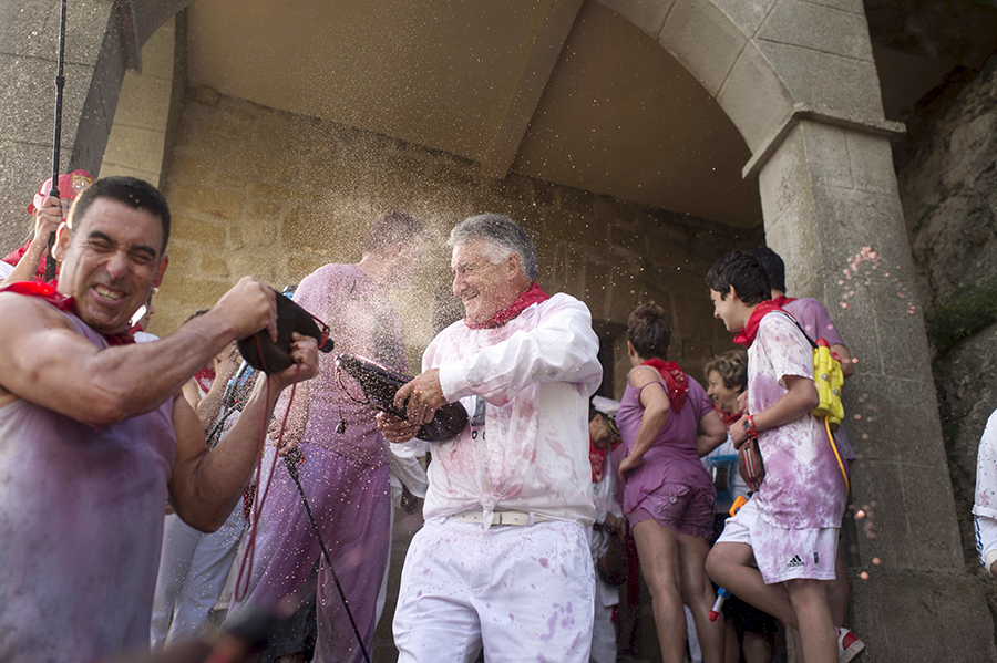 Spanish town soaked with wine in annual festival
