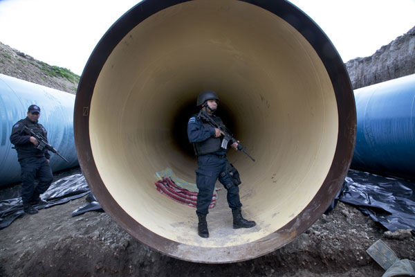 Mexico: Drug lord 'El Chapo' Guzman escapes, manhunt begins