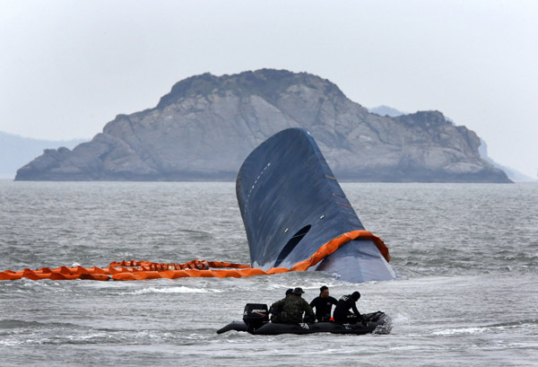 South Korea picks China consortium to lift sunken ferry
