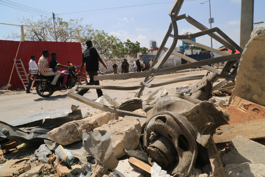 Clear up continues after deadly Somalia bombing