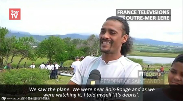 Picking up the aircraft pieces found on Réunion Island