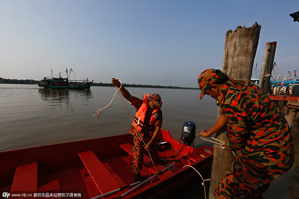 Death toll climbs to 43 in boat capsizal off Malaysia