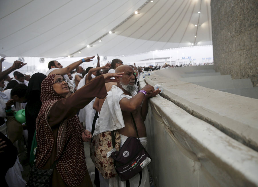 More than 700 pilgrims killed in crush in worst hajj disaster for 25 years