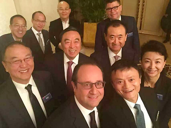 Hollande the shining light in 'star chamber' selfie in Beijing