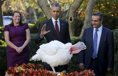 Obama pardons National Thanksgiving Turkey 