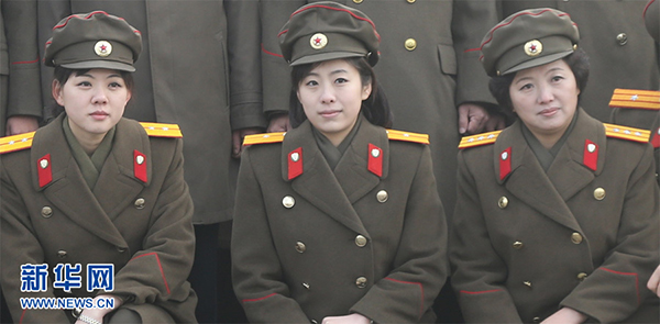 DPRK troupes arrive in China for performance