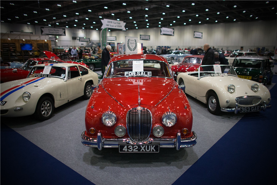 Classic Car Show kicks off in London