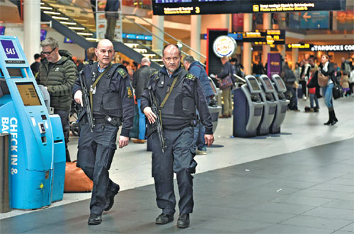 EU airports, subways increase security levels