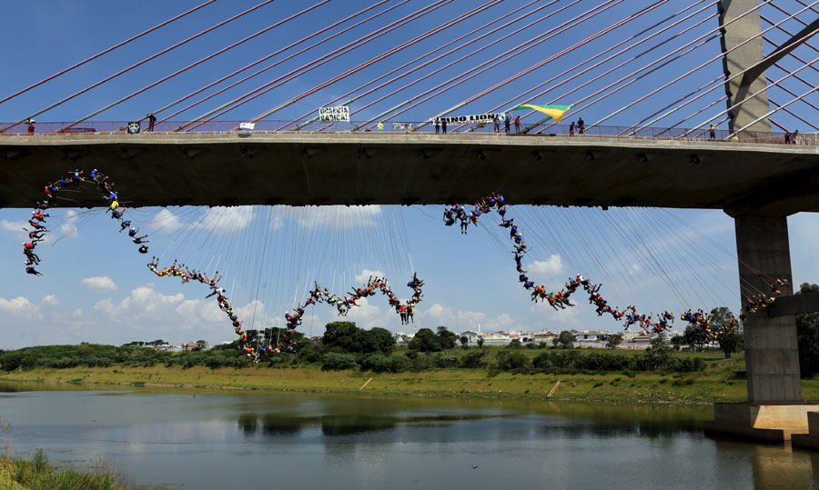 'Rope jumping' sets world record