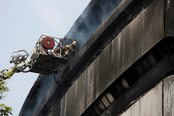 Massive fire destroys museum in Indian capital