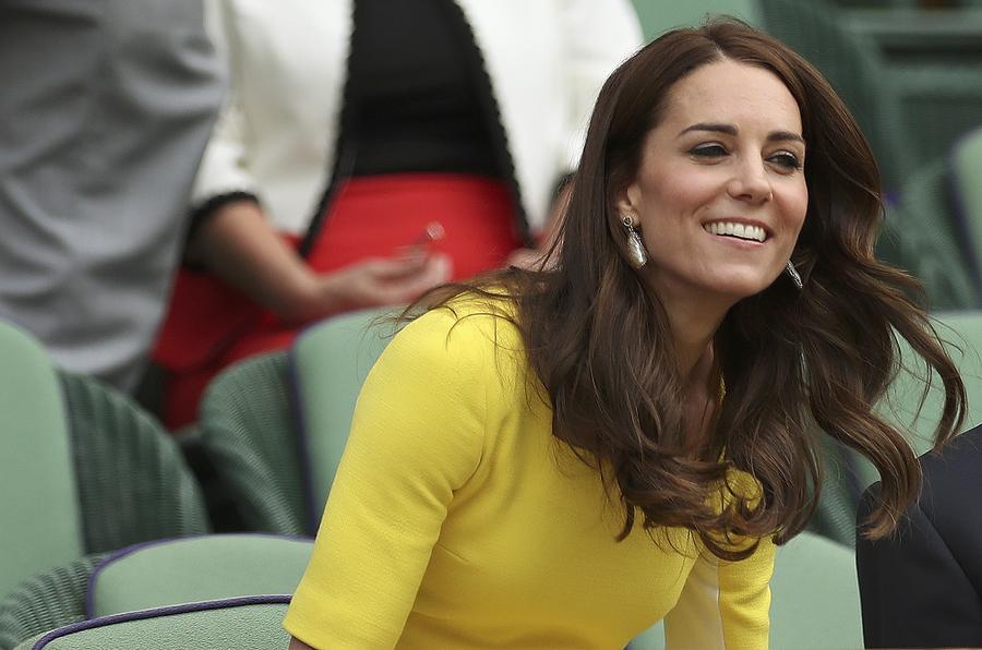 Duchess Kate shines in yellow at Wimbledon